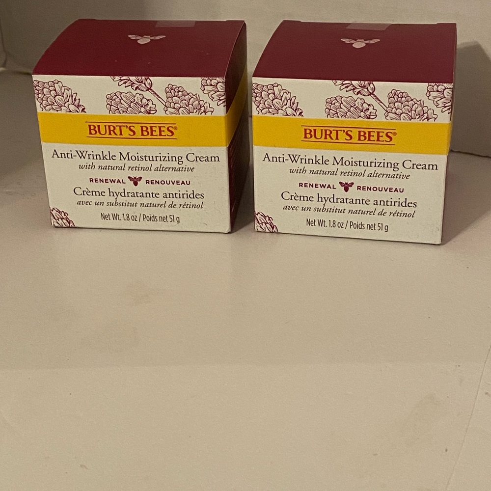 Burt’s Bees Anti-Wrinkle Moisturizing Cream with natural retinol alternative.